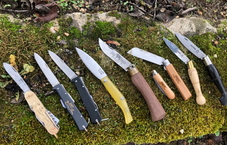 échantillonnage de couteaux pliants de différentes marques françaises et internationales